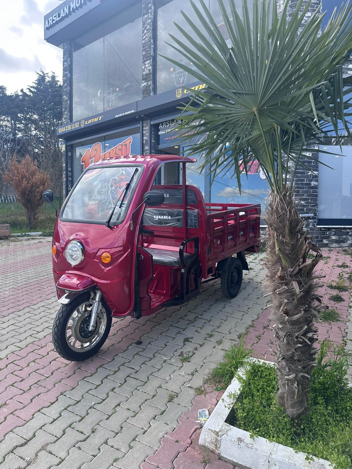 ILGAZ PLUS 3 TEKERLEKLİ KABİNLİ KASALI