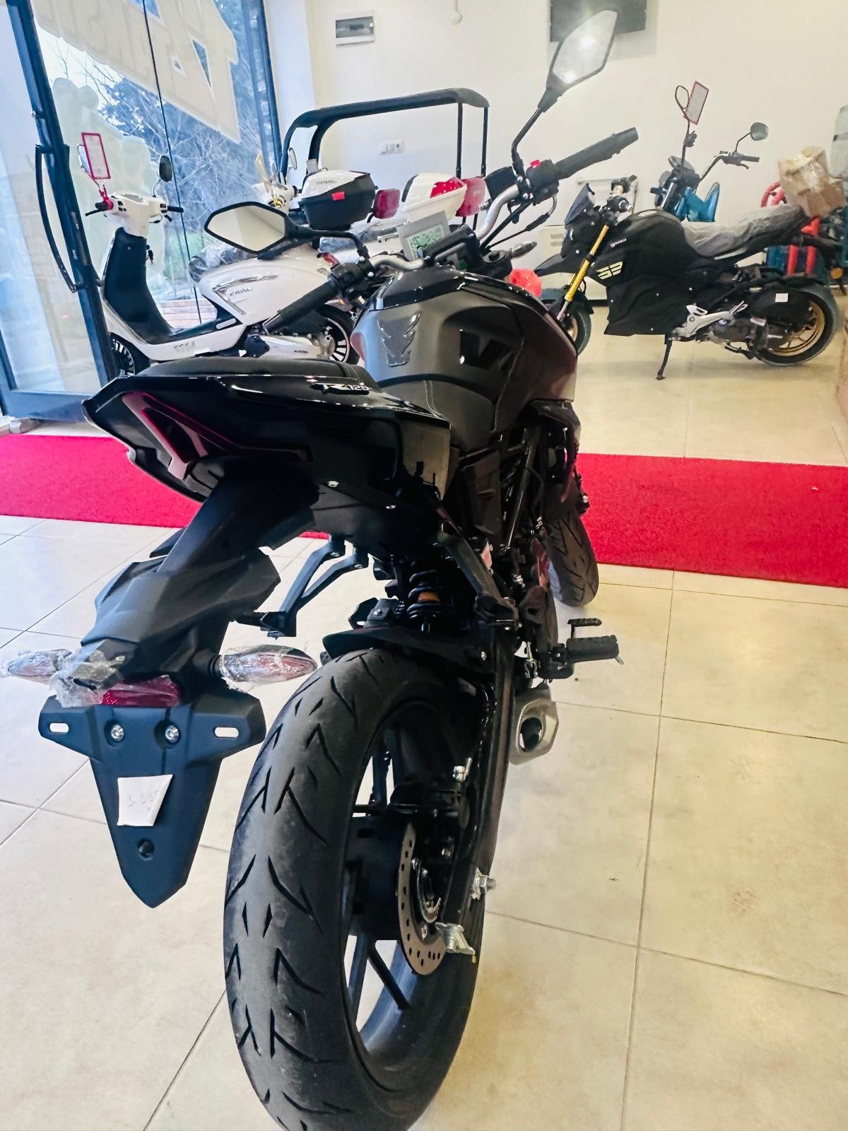 VOGE R125 125 CC SİYAH - Görsel 5