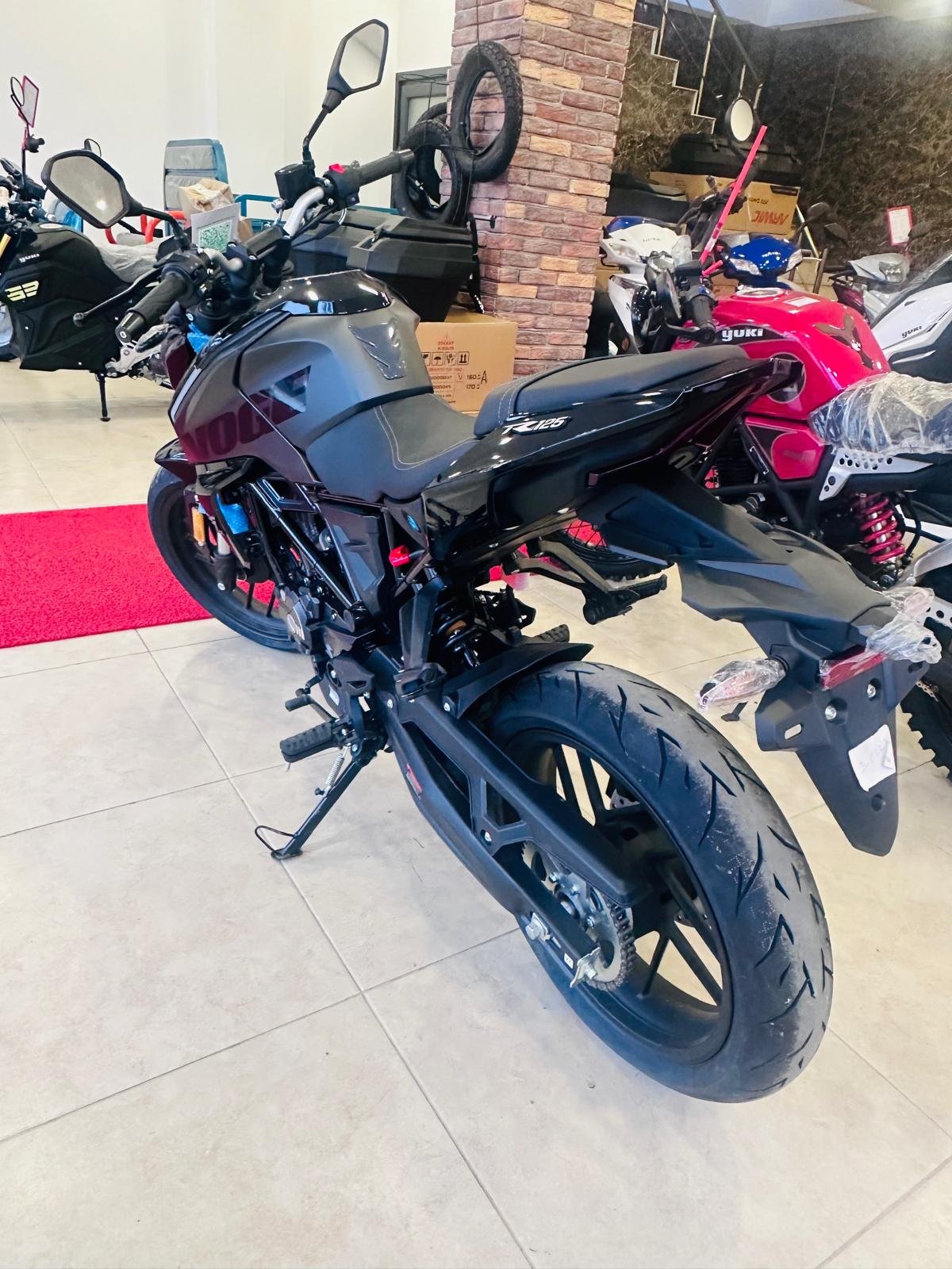 VOGE R125 125 CC SİYAH - Görsel 4