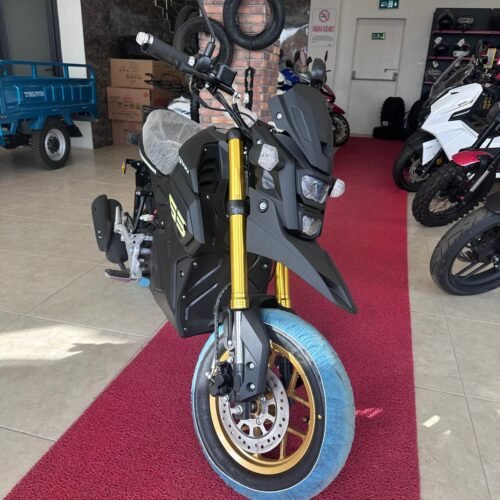 YUKİ HAMMER 50 CC B EHLİYET KULLANIR